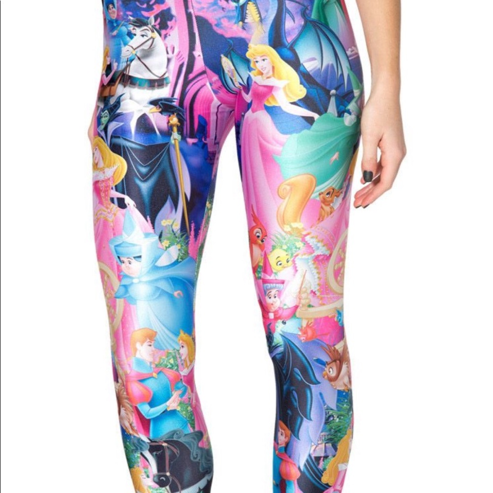 ISO Blackmilk Sleeping Beauty Leggings Large